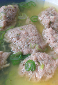 レバー団子スープ「ハンガリー料理」
