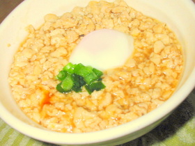温玉と鶏ひき肉あんかけのヘルシー親子丼☆