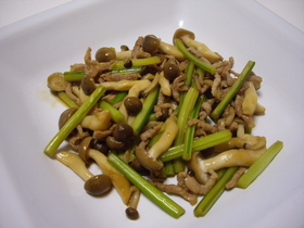 豚肉とニンニクの芽のオイスターソース炒め