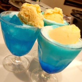ブルーハワイクリームソーダ