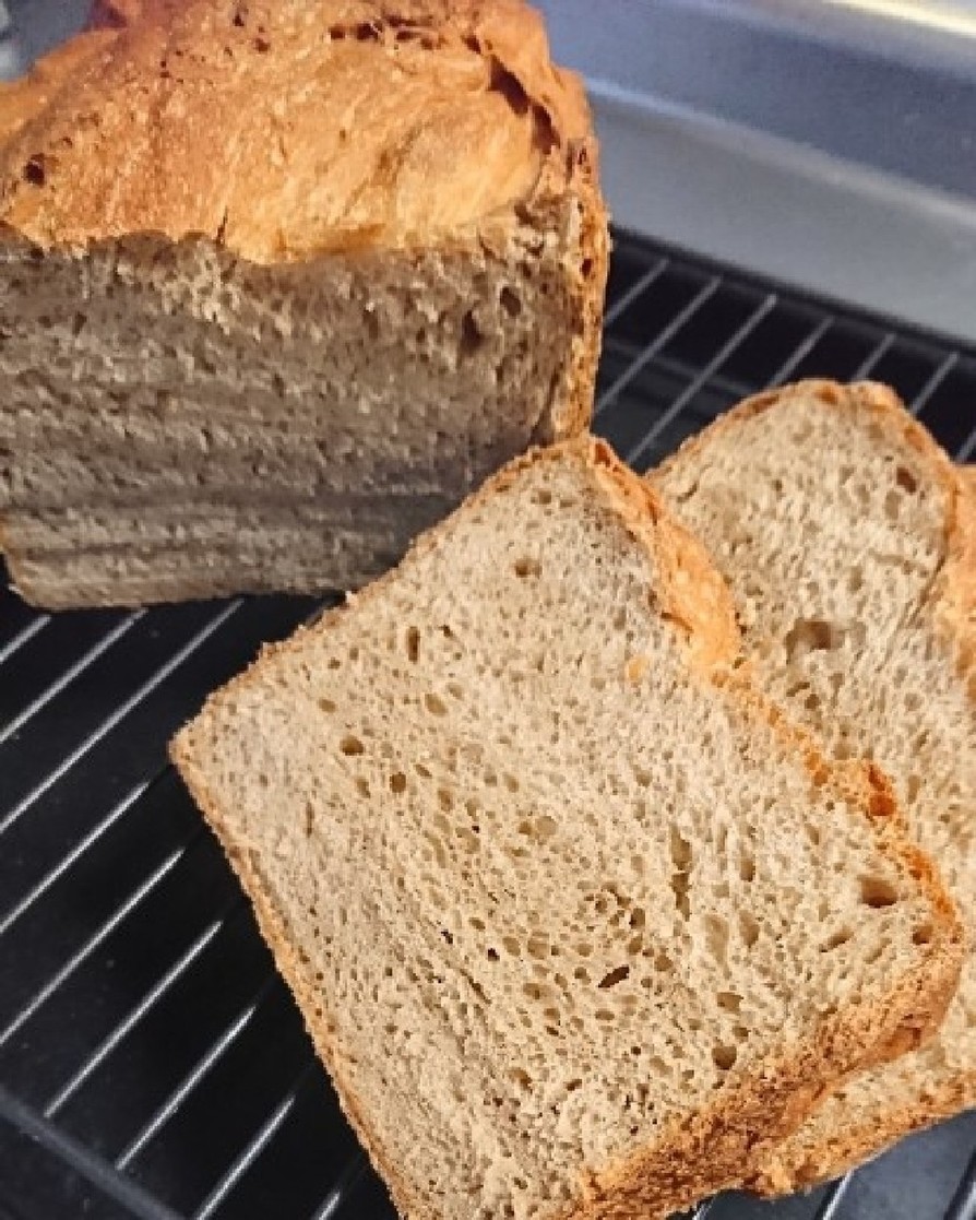 【 ノンオイル】全粒粉100％食パンの画像