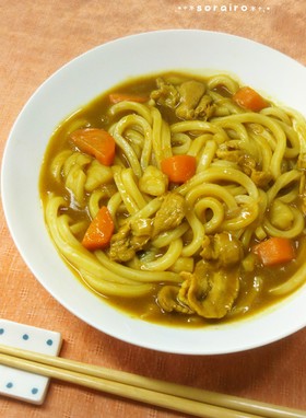 残った肉じゃがで♪リメイクカレーうどん♪