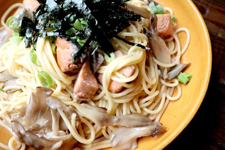 鮭と舞茸のバター醤油パスタ レシピ 作り方 By Sachi5 クックパッド 簡単おいしいみんなのレシピが350万品