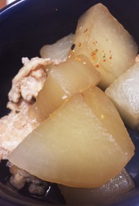 大根と油揚げと鶏そぼろの煮物