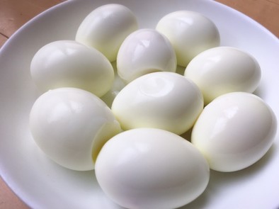 簡単ストレスゼロ☆つるつるゆで卵の作り方の写真