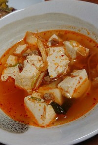 挽肉と豆腐のキムチスープ