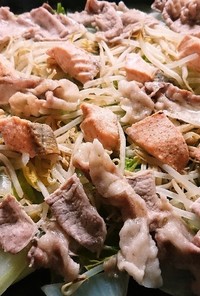 簡単!秋鮭と豚肉の温野菜プレート