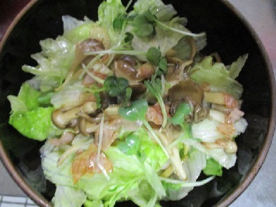 『きのこ』と生姜のレタスサラダの画像