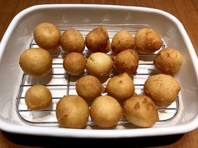 簡単♡豆腐と米粉の揚げドーナツ♡