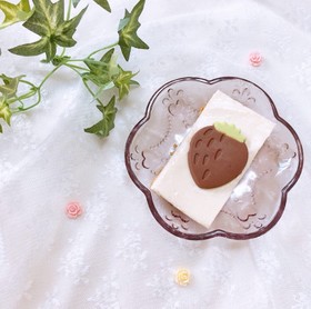 いちごのレアチーズタルト