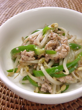 もやしと挽き肉の中華炒め。