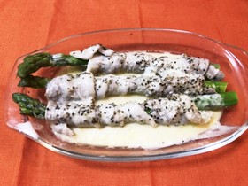 電子レンジでアスパラ豚バラチーズ胡椒焼き