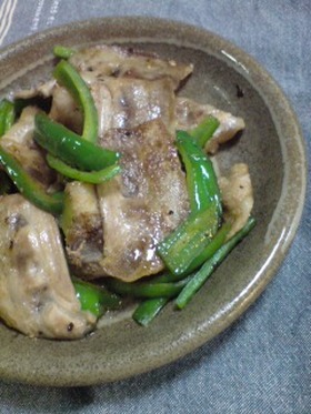 豚バラとピーマンでシンプル炒め