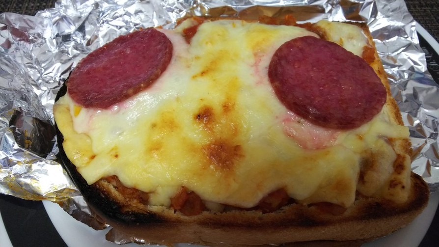 簡単美味・手作りのピザトーストの画像