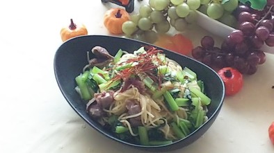 小松菜と砂肝のペペロンチーノの写真