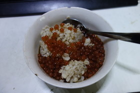 自家流生すじこから作るイクラ