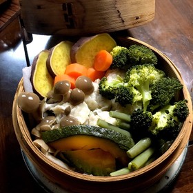 冷凍シュウマイでセイロ蒸し