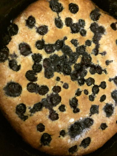 スキレットブルーベリーパンケーキの写真