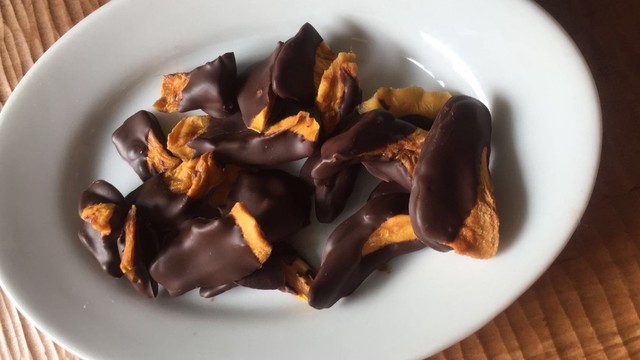 ダークチョコとドライマンゴーに夢中 レシピ 作り方 By マダム キララ クックパッド 簡単おいしいみんなのレシピが355万品