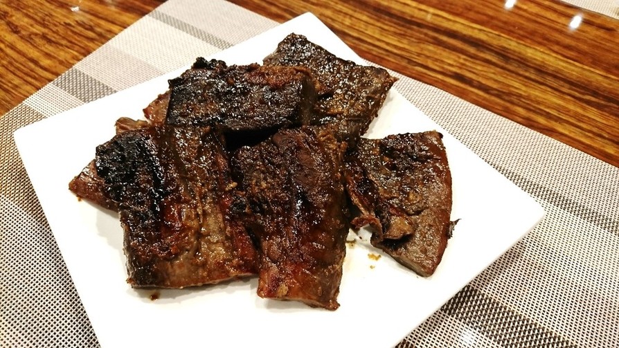 マグロ血合い肉のステーキの画像