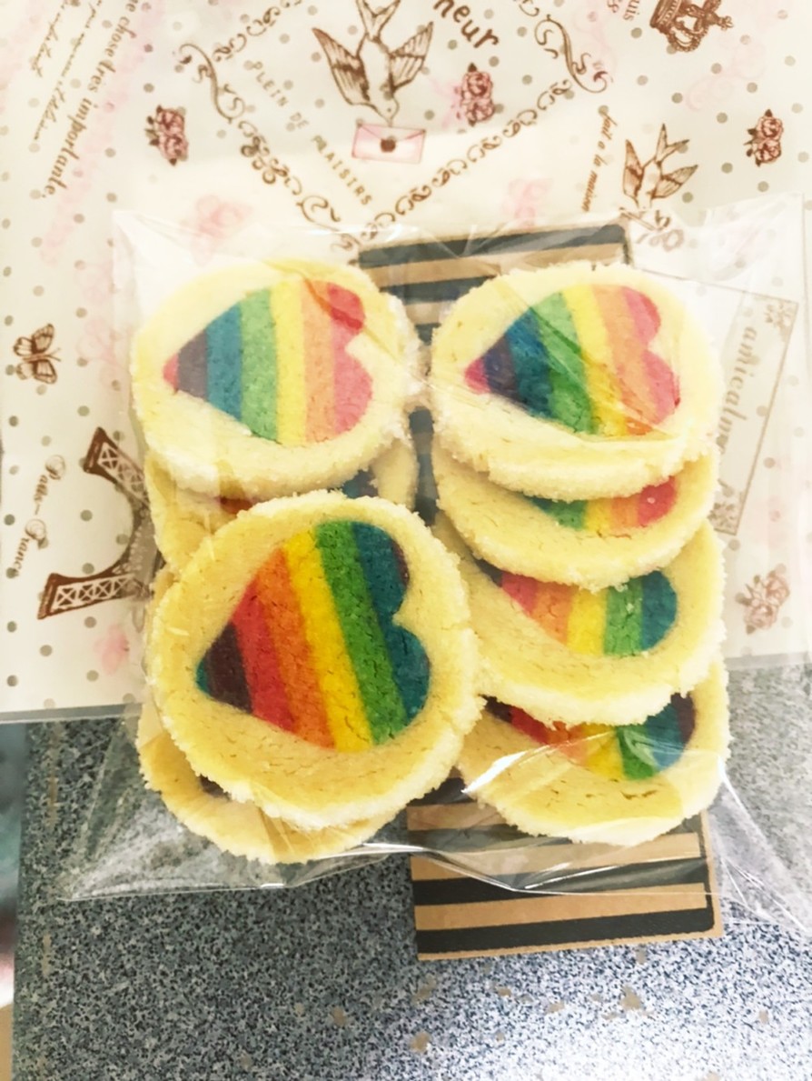 レインボーハートのアイスボックスクッキーの画像