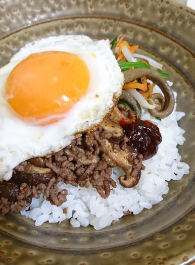 韓国料理-簡単フライパンビビンバの写真