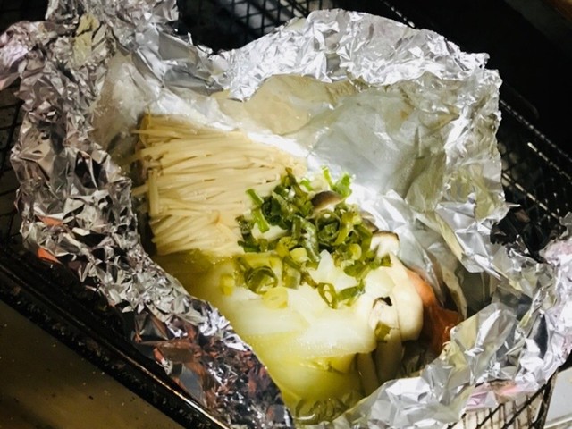 きのこたっぷり鮭のホイル焼き レシピ 作り方 By 恋華 クックパッド 簡単おいしいみんなのレシピが351万品