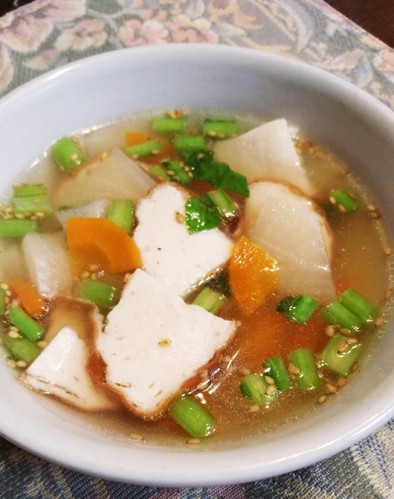 魚河岸揚げとかぶの中華スープの写真