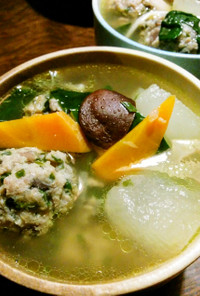 冬瓜と豚ひき肉団子の中華風スープ