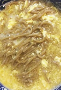 生姜風味の餡かけ卵とじ蕎麦