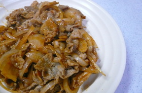 豚肉のピリ辛ケチャップ炒め。