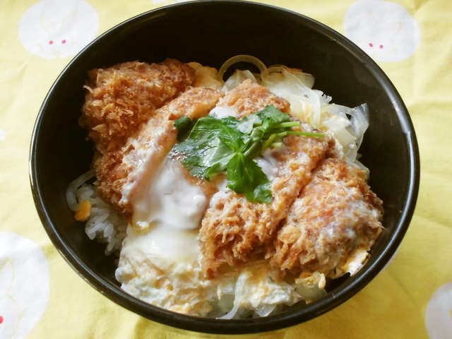 白だしで超簡単 和食屋さん風のかつ丼 By 花時計咲いた