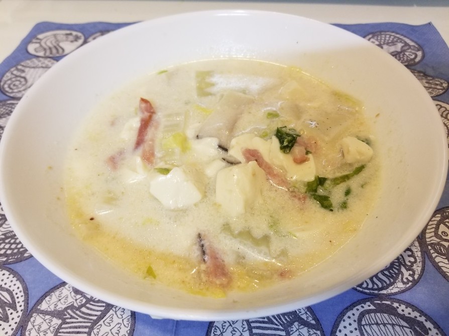 白菜ベーコンエリンギの豆乳スープの画像