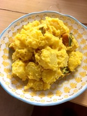 さつまいもとかぼちゃのヨーグルトサラダの写真