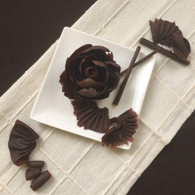 チョコレートの細工 レシピ 作り方 By Ettキッチン クックパッド 簡単おいしいみんなのレシピが360万品