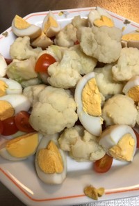 カリフラワーと煮卵のサラダ
