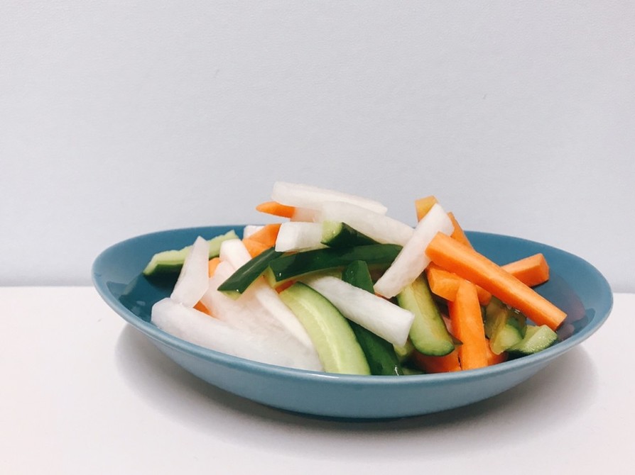 野菜スティックの甘酢サラダの画像