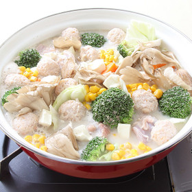 純輝鶏肉だんごとまいたけのクリーミー鍋