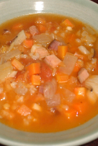 レンズ豆とハムのトマトスープ