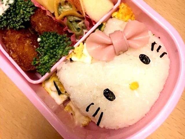 そっくり キティちゃんキャラ弁 レシピ 作り方 By ぷくママ クックパッド 簡単おいしいみんなのレシピが376万品