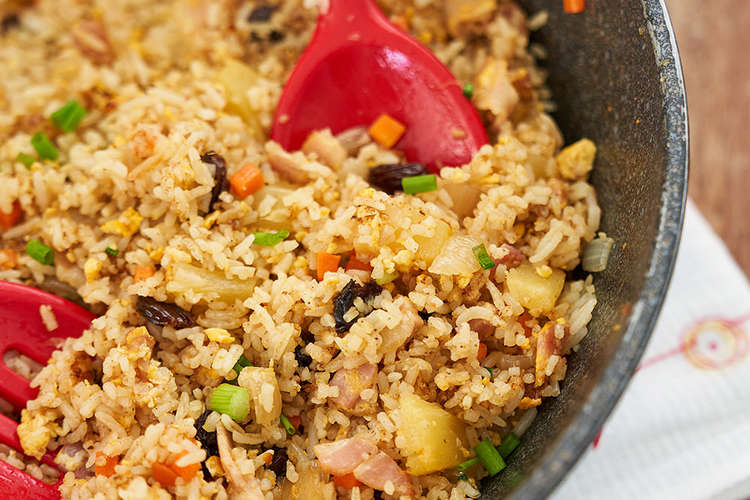パイナップルチャーハン タイ料理 レシピ 作り方 By Pook Dailydelicious クックパッド