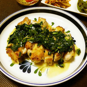 ご飯わしわし♪「鶏もも肉のニラソース」