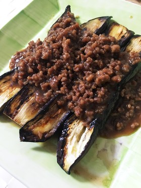 ナスの肉味噌がけ