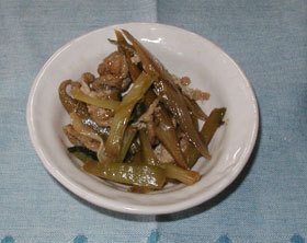 ウドと油揚げの炒め煮