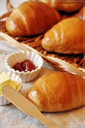 ♥ホッとする美味しさ♥黒糖ロールパン♥