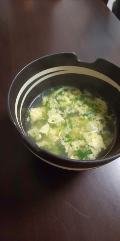 材料シンプル!簡単。ほうれん草と卵スープ