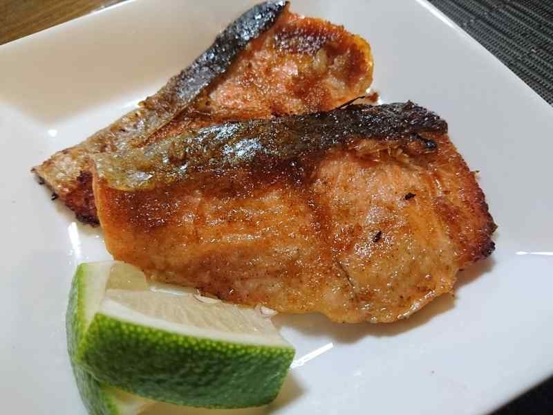 鮭の生姜ごまオイル焼き×SHiBOROの画像