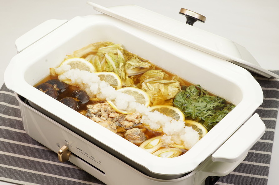 サケ缶と白菜のおろしレモン鍋の画像