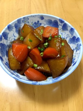 簡単、節約、コクうま!大根と人参の煮物