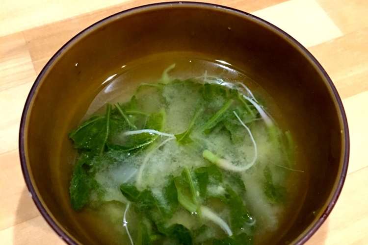 ラディッシュ間引き菜の味噌汁 レシピ 作り方 By Meimasa クックパッド 簡単おいしいみんなのレシピが358万品